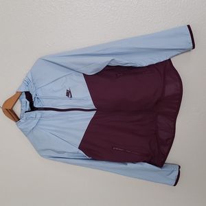 Nike women's windrunner jackets small